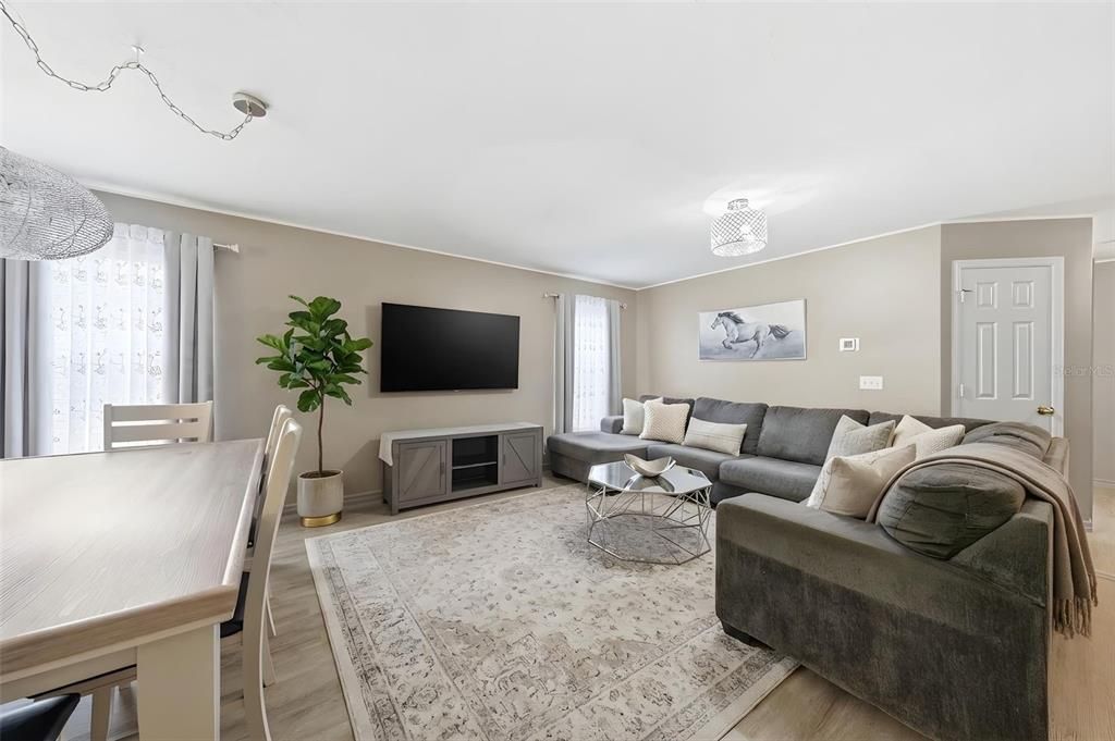 For Sale: $415,000 (3 beds, 2 baths, 1692 Square Feet)