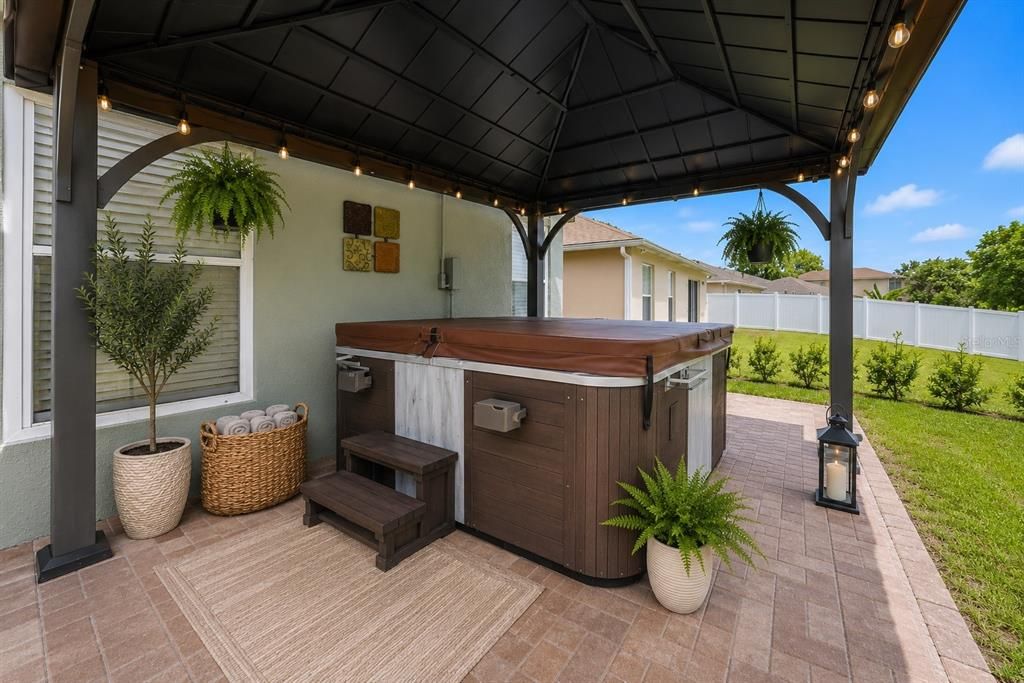 For Sale: $415,000 (3 beds, 2 baths, 1692 Square Feet)