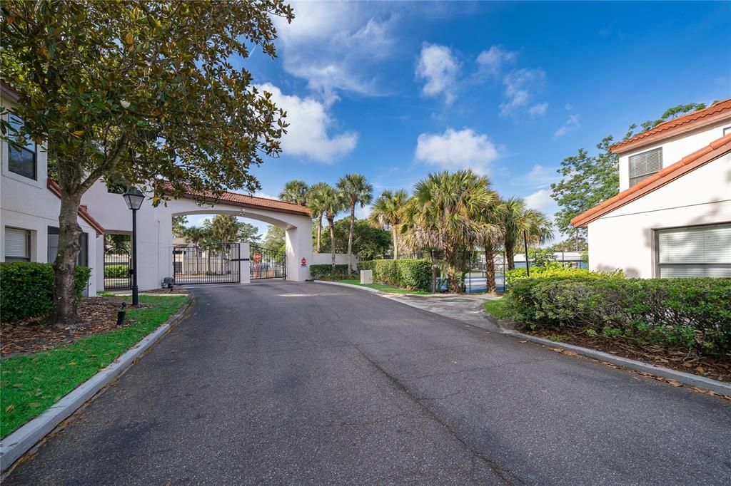 For Sale: $199,900 (2 beds, 2 baths, 1347 Square Feet)