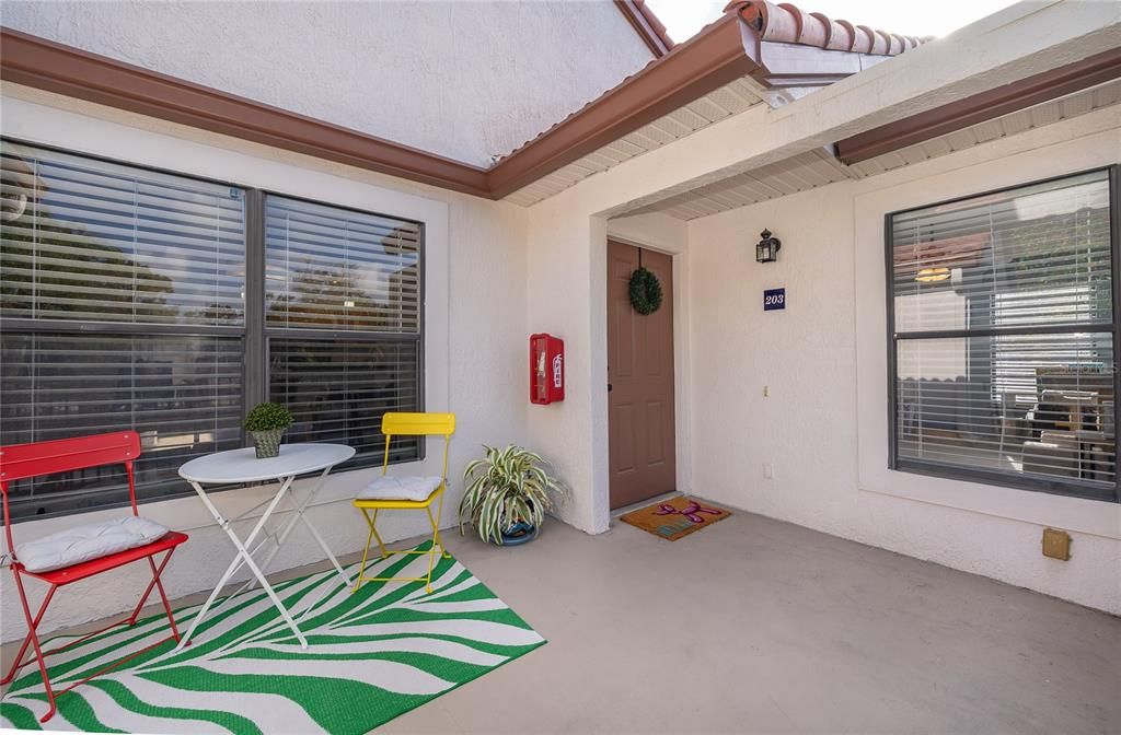 For Sale: $199,900 (2 beds, 2 baths, 1347 Square Feet)