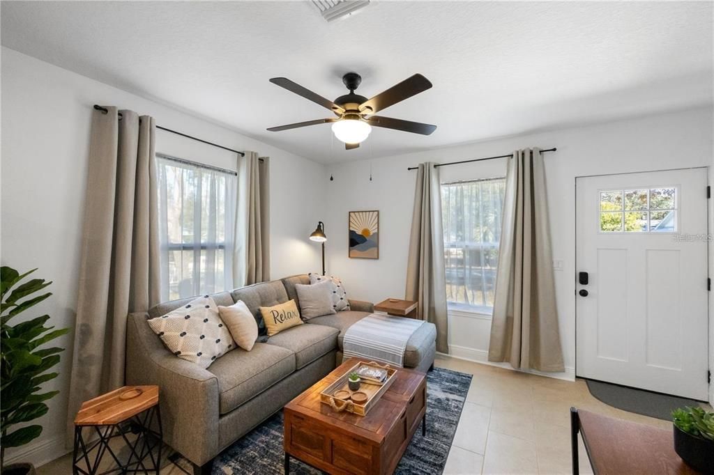En Venta: $749,000 (4 camas, 0 baños, 2550 Pies cuadrados)