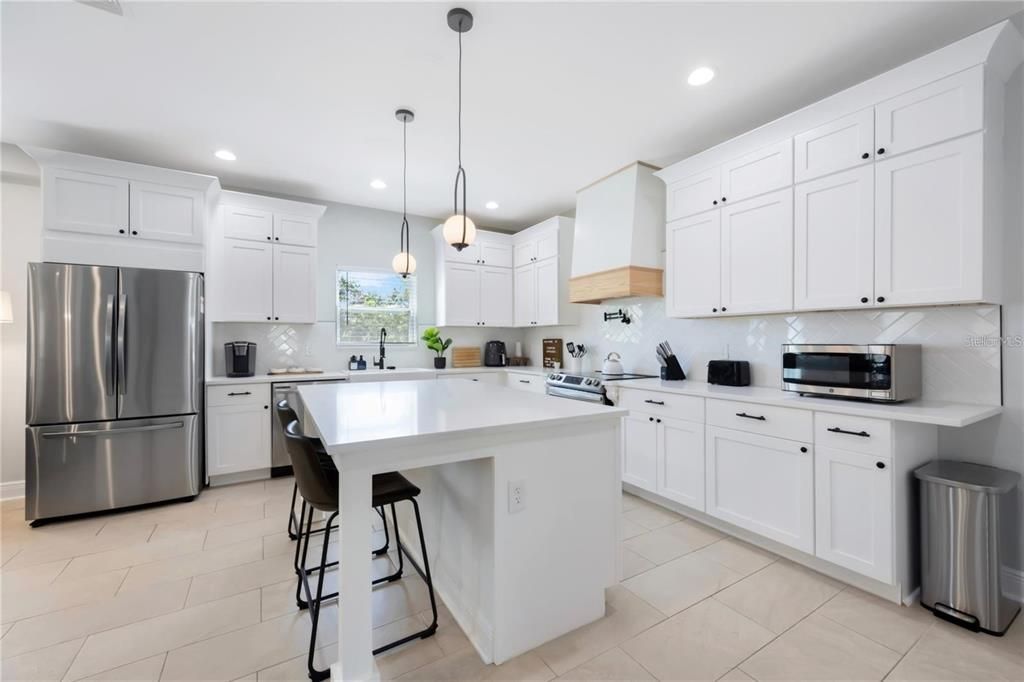 En Venta: $749,000 (4 camas, 0 baños, 2550 Pies cuadrados)