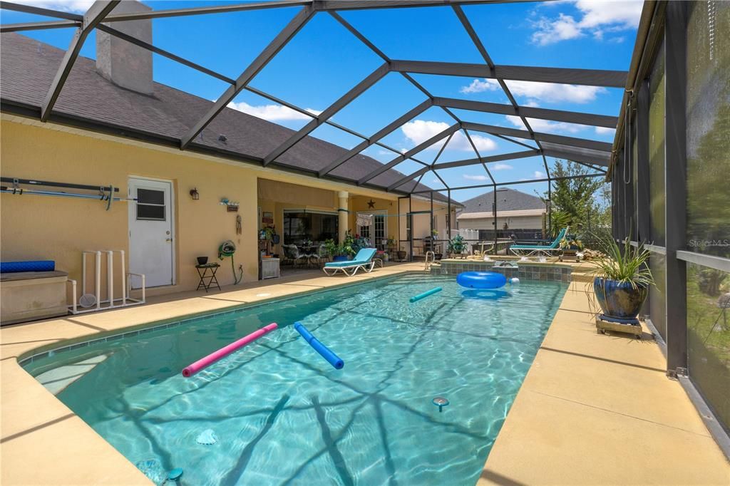 For Sale: $499,900 (4 beds, 3 baths, 2913 Square Feet)