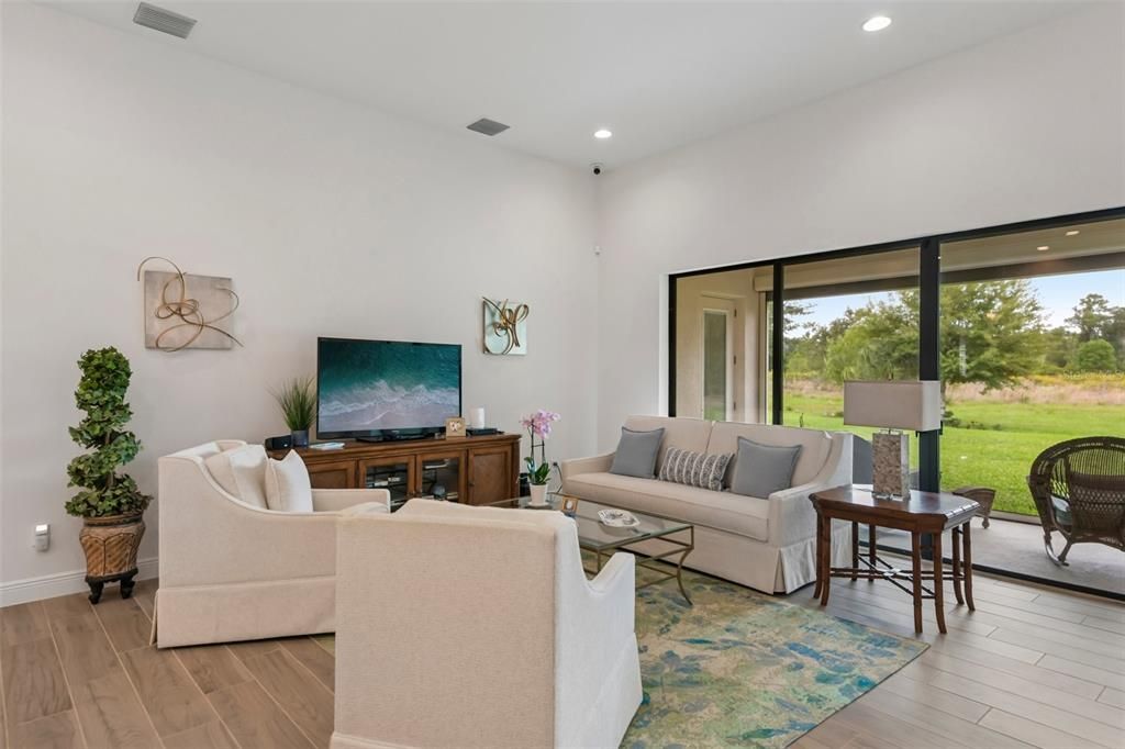 En Venta: $844,900 (4 camas, 3 baños, 3189 Pies cuadrados)