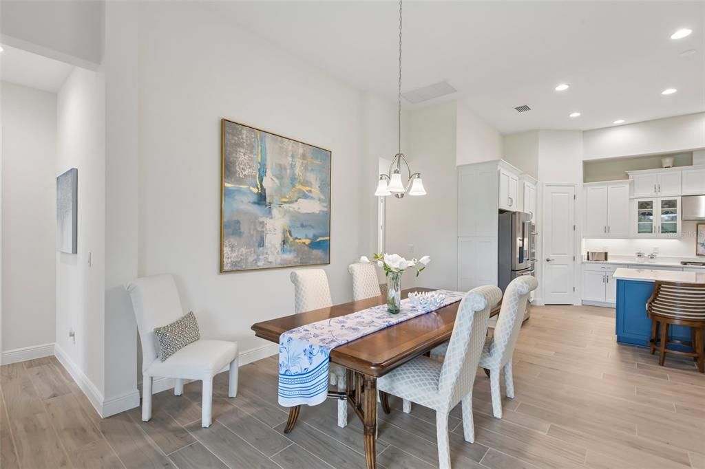 En Venta: $844,900 (4 camas, 3 baños, 3189 Pies cuadrados)