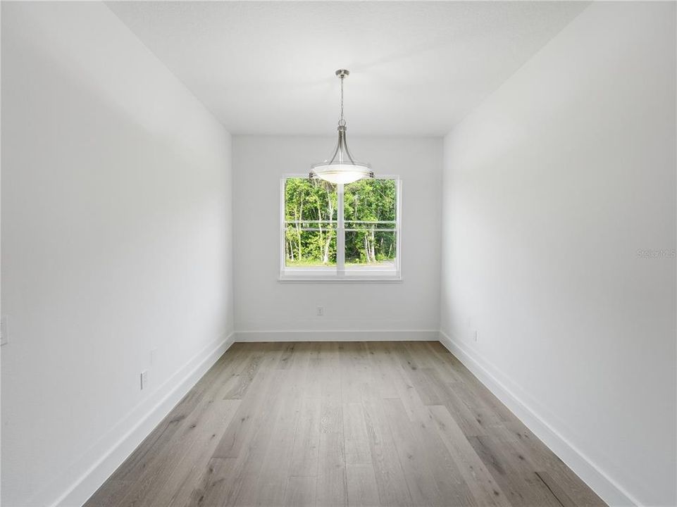 En Venta: $799,000 (4 camas, 2 baños, 2527 Pies cuadrados)