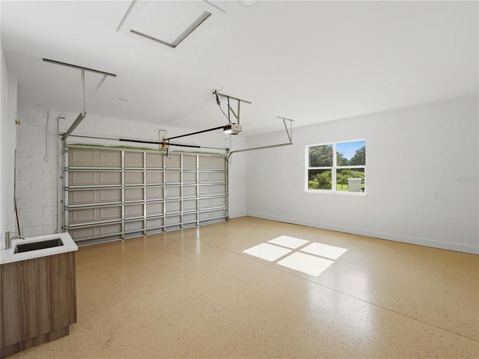 En Venta: $799,000 (4 camas, 2 baños, 2527 Pies cuadrados)