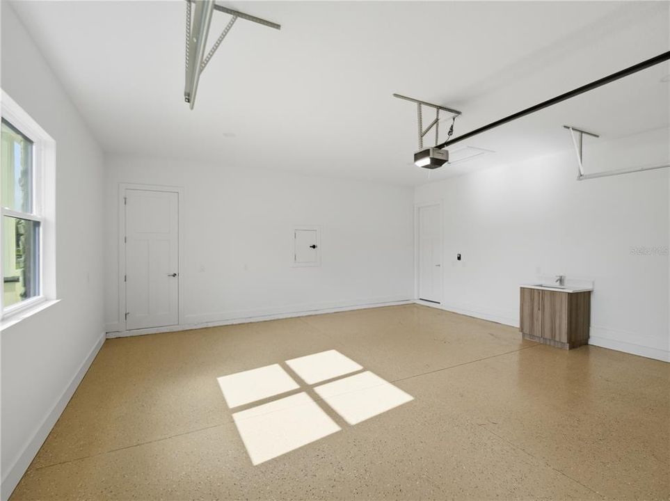 En Venta: $799,000 (4 camas, 2 baños, 2527 Pies cuadrados)