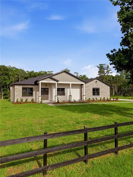 En Venta: $799,000 (4 camas, 2 baños, 2527 Pies cuadrados)