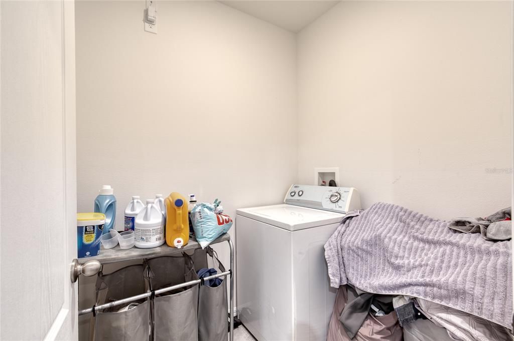 For Sale: $329,000 (4 beds, 2 baths, 1836 Square Feet)