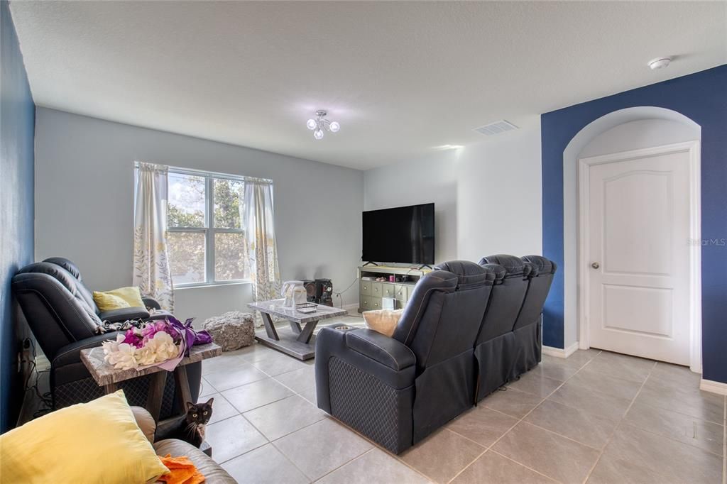 For Sale: $329,000 (4 beds, 2 baths, 1836 Square Feet)