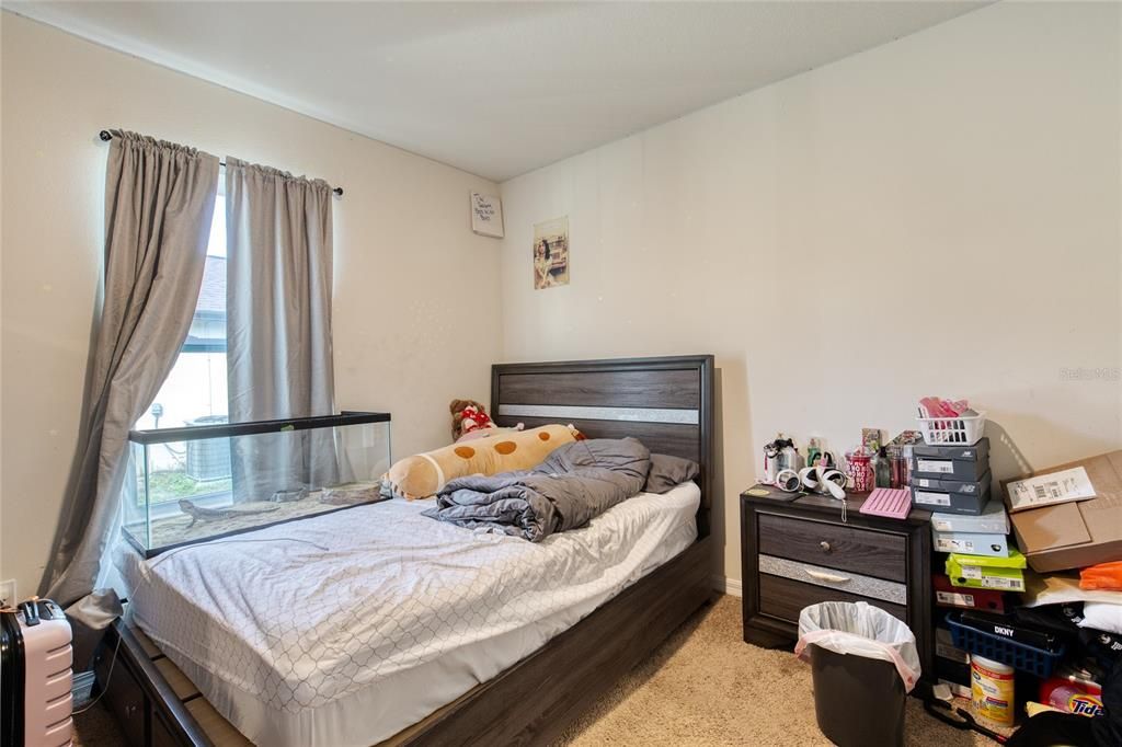 For Sale: $329,000 (4 beds, 2 baths, 1836 Square Feet)