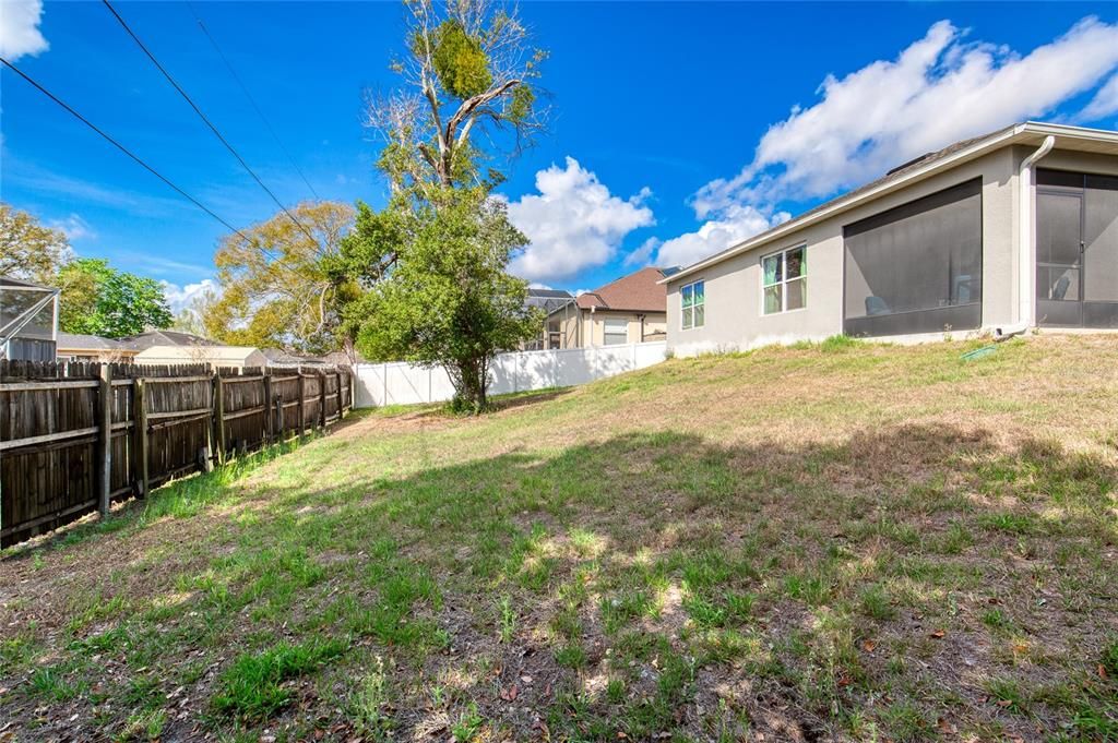 For Sale: $329,000 (4 beds, 2 baths, 1836 Square Feet)