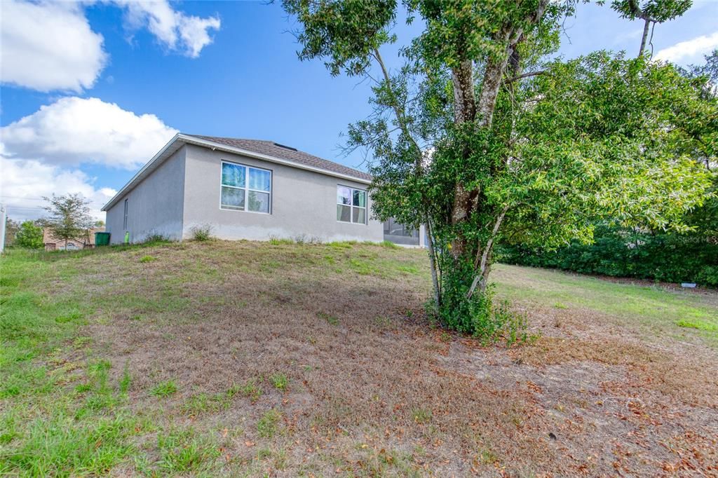 For Sale: $329,000 (4 beds, 2 baths, 1836 Square Feet)