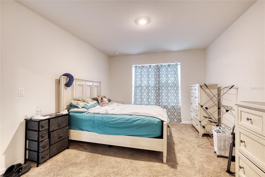 For Sale: $329,000 (4 beds, 2 baths, 1836 Square Feet)