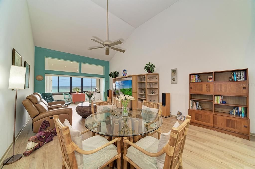 For Sale: $725,000 (2 beds, 2 baths, 1349 Square Feet)