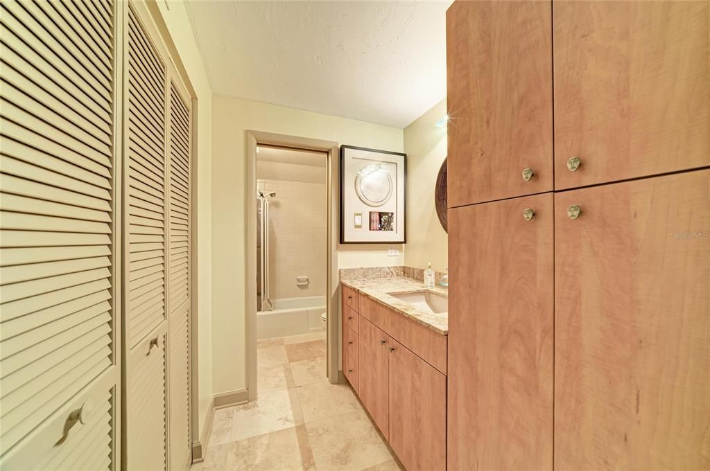 For Sale: $725,000 (2 beds, 2 baths, 1349 Square Feet)