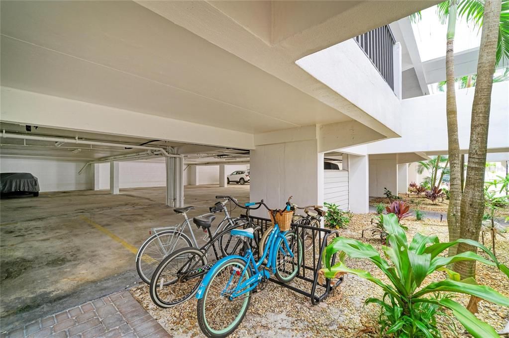 For Sale: $725,000 (2 beds, 2 baths, 1349 Square Feet)