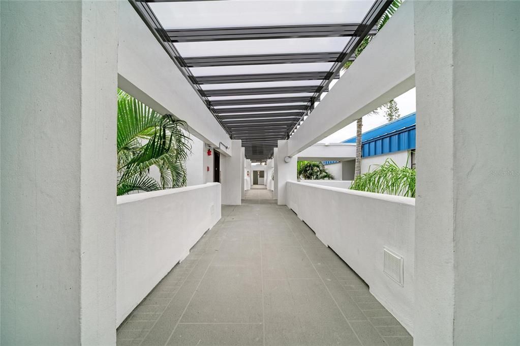 For Sale: $725,000 (2 beds, 2 baths, 1349 Square Feet)