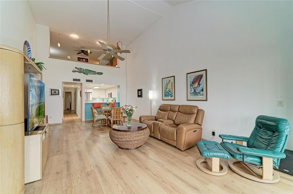 For Sale: $725,000 (2 beds, 2 baths, 1349 Square Feet)