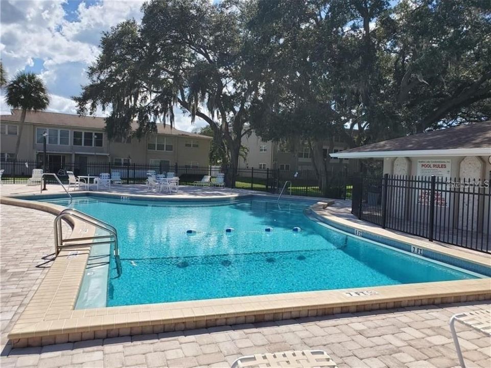 For Rent: $1,900 (2 beds, 2 baths, 934 Square Feet)