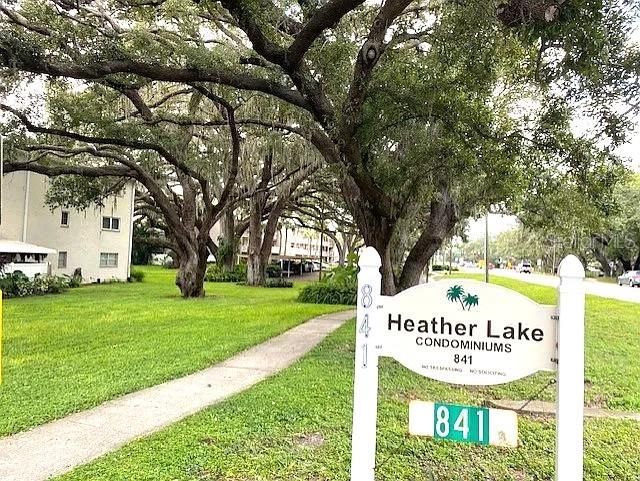 For Rent: $1,900 (2 beds, 2 baths, 934 Square Feet)