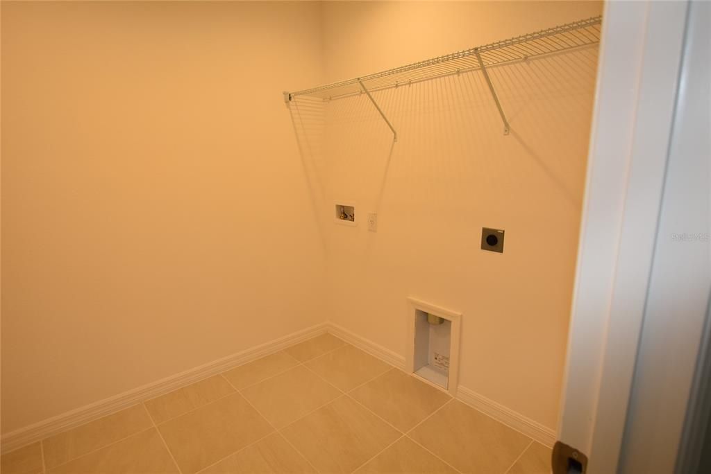 For Rent: $2,900 (5 beds, 3 baths, 2858 Square Feet)