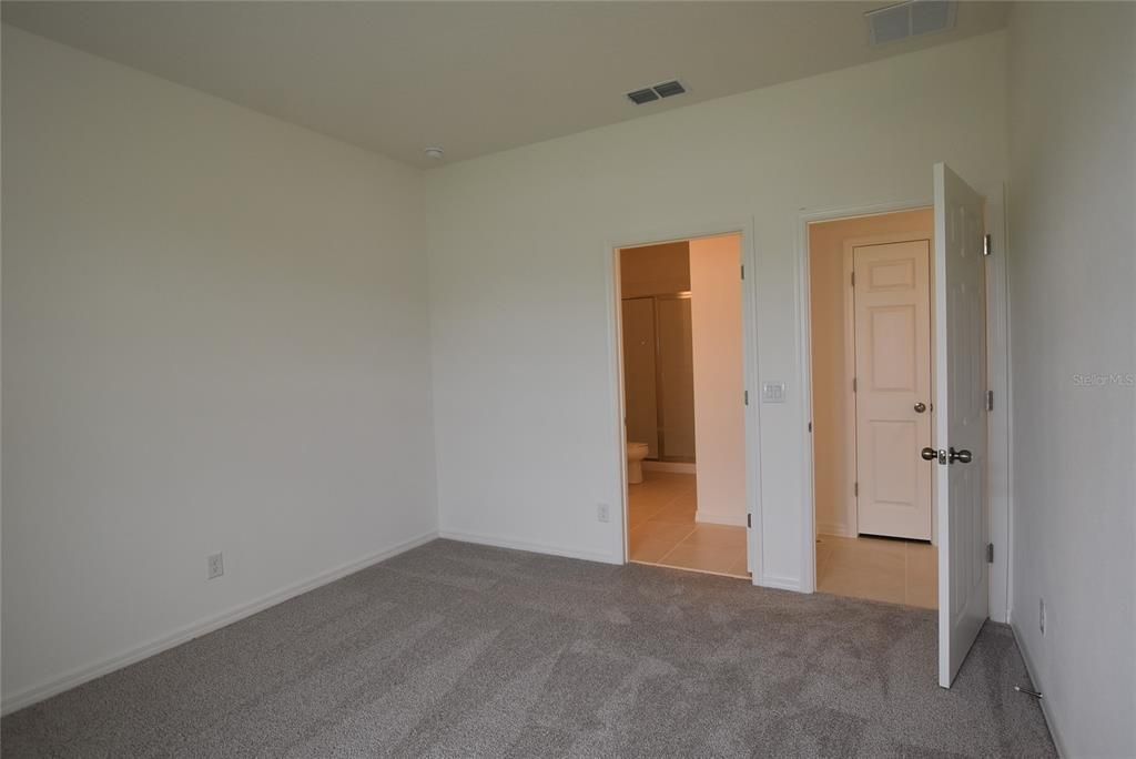 For Rent: $2,900 (5 beds, 3 baths, 2858 Square Feet)