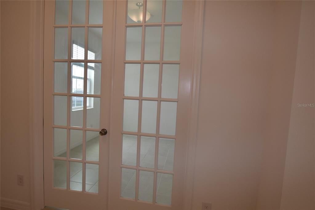 For Rent: $2,900 (5 beds, 3 baths, 2858 Square Feet)