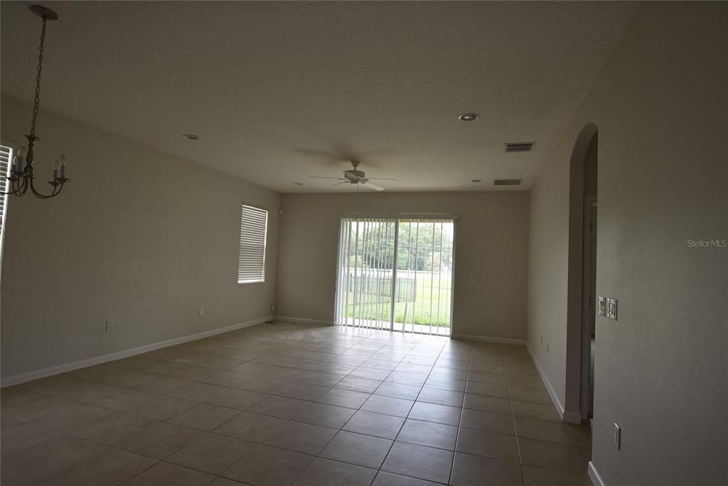For Rent: $2,900 (5 beds, 3 baths, 2858 Square Feet)