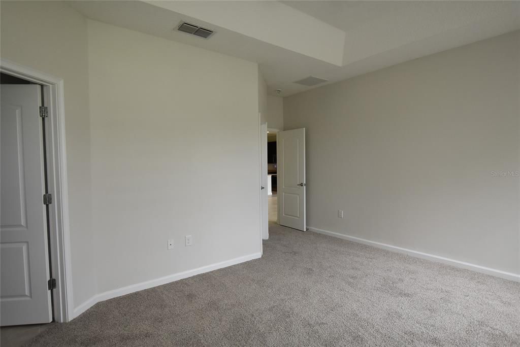 For Rent: $2,900 (5 beds, 3 baths, 2858 Square Feet)
