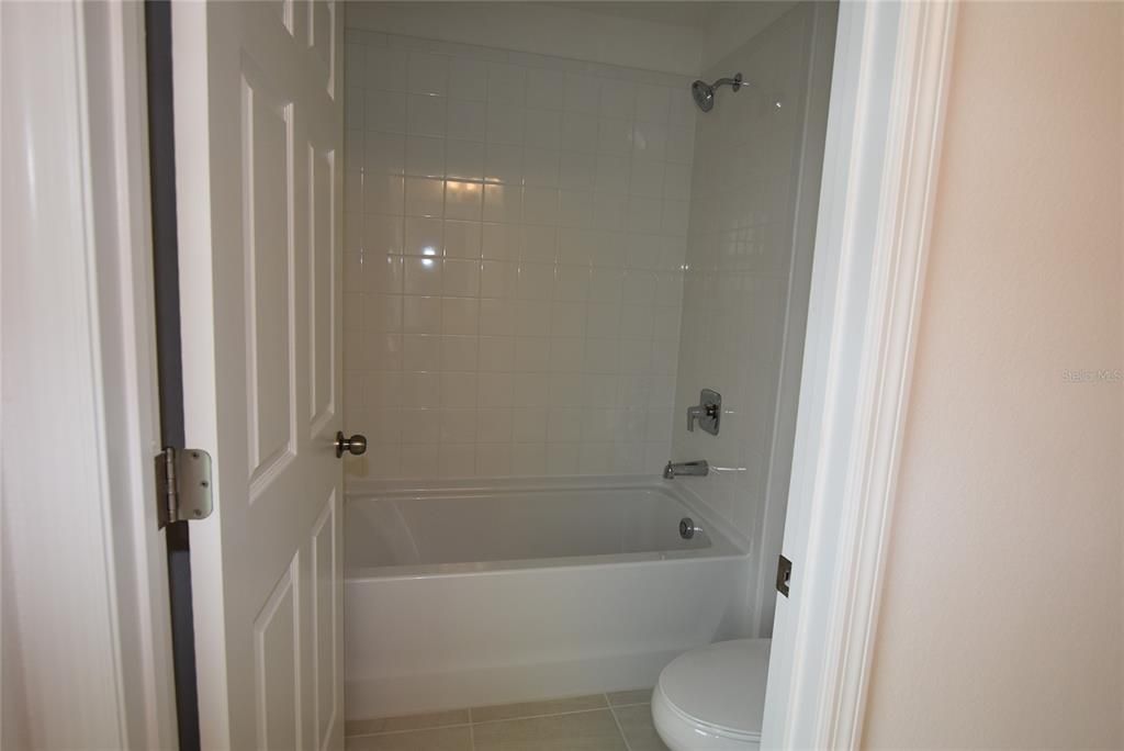 For Rent: $2,900 (5 beds, 3 baths, 2858 Square Feet)