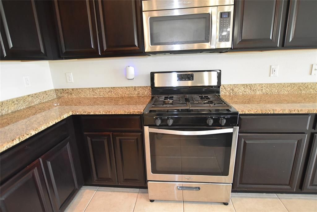 For Rent: $2,900 (5 beds, 3 baths, 2858 Square Feet)