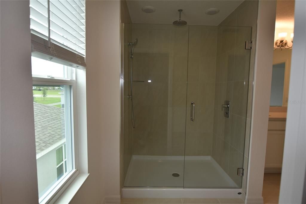 For Rent: $2,900 (5 beds, 3 baths, 2858 Square Feet)