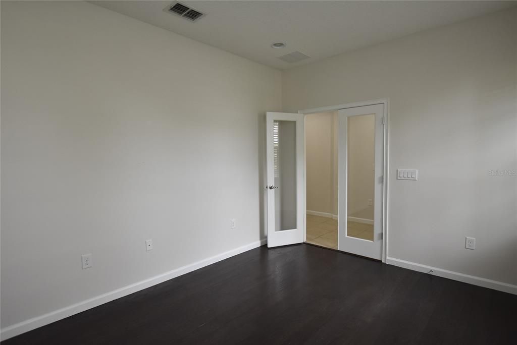 For Rent: $2,900 (5 beds, 3 baths, 2858 Square Feet)