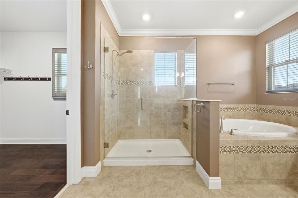 For Sale: $1,369,000 (4 beds, 4 baths, 3634 Square Feet)