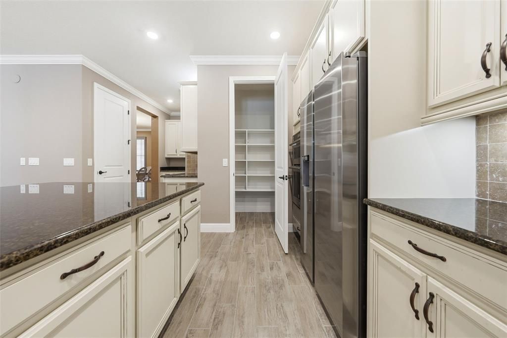 For Sale: $1,369,000 (4 beds, 4 baths, 3634 Square Feet)