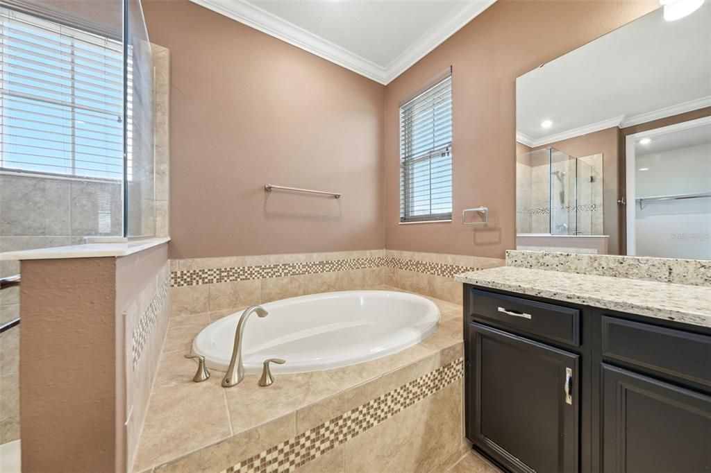 For Sale: $1,369,000 (4 beds, 4 baths, 3634 Square Feet)