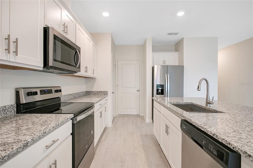 В аренду: $1,895 (3 спален, 2 ванн, 1505 Квадратных фут)