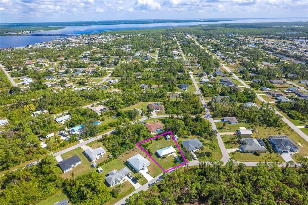 На продажу: $189,900 (3 спален, 1 ванн, 984 Квадратных фут)