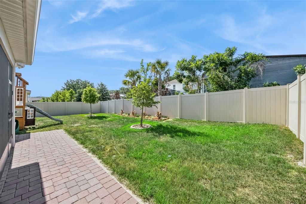 En Venta: $775,000 (4 camas, 2 baños, 2945 Pies cuadrados)