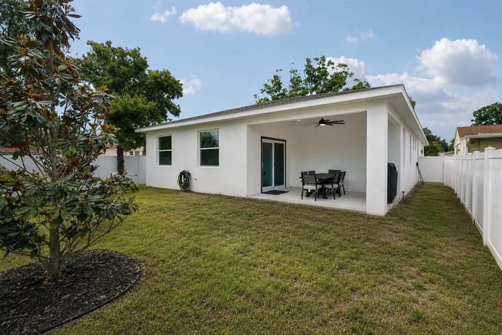 En Venta: $695,000 (4 camas, 2 baños, 2154 Pies cuadrados)