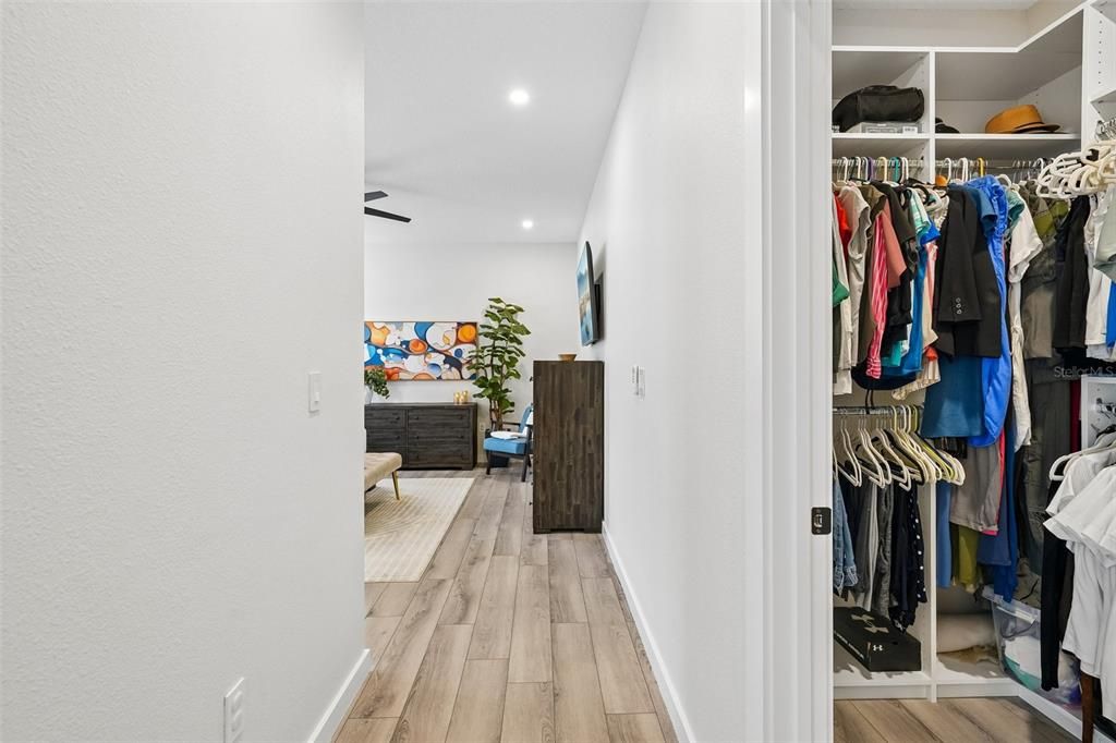 En Venta: $695,000 (4 camas, 2 baños, 2154 Pies cuadrados)