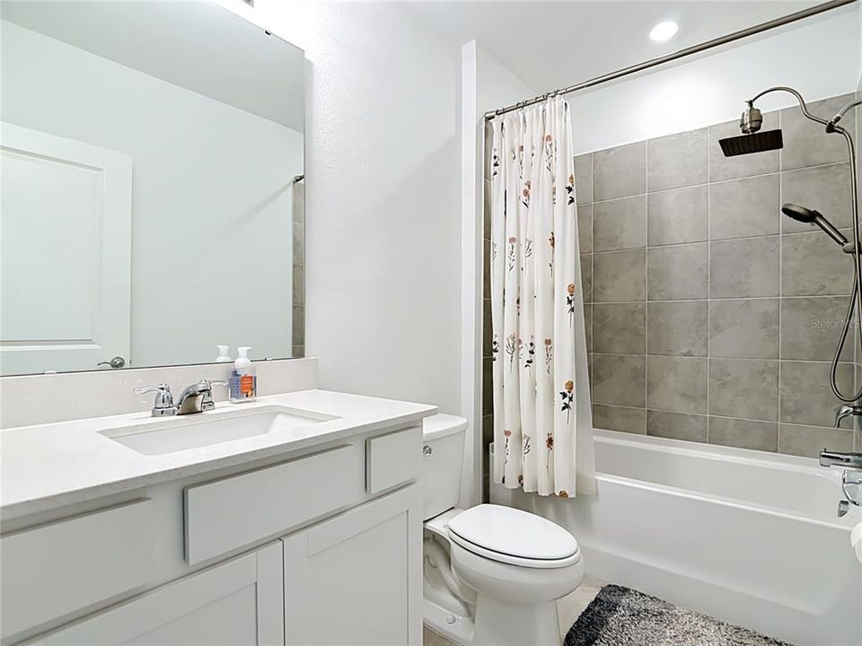 For Sale: $349,000 (3 beds, 2 baths, 1662 Square Feet)