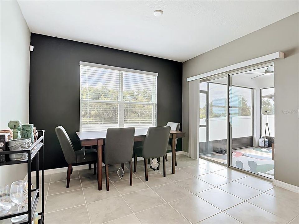 For Sale: $349,000 (3 beds, 2 baths, 1662 Square Feet)