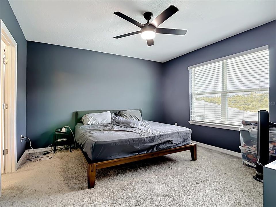 For Sale: $349,000 (3 beds, 2 baths, 1662 Square Feet)