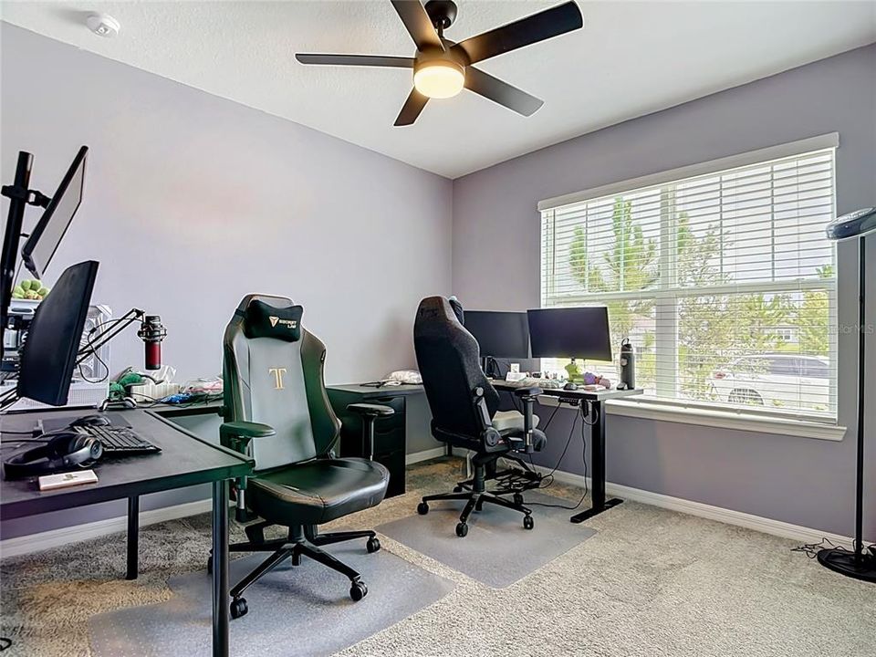 For Sale: $349,000 (3 beds, 2 baths, 1662 Square Feet)