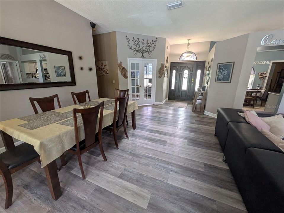 В аренду: $2,800 (3 спален, 2 ванн, 1781 Квадратных фут)