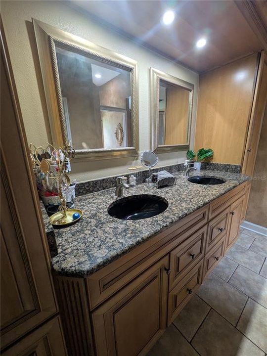В аренду: $2,800 (3 спален, 2 ванн, 1781 Квадратных фут)