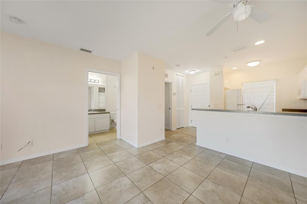 En Venta: $139,800 (2 camas, 2 baños, 924 Pies cuadrados)